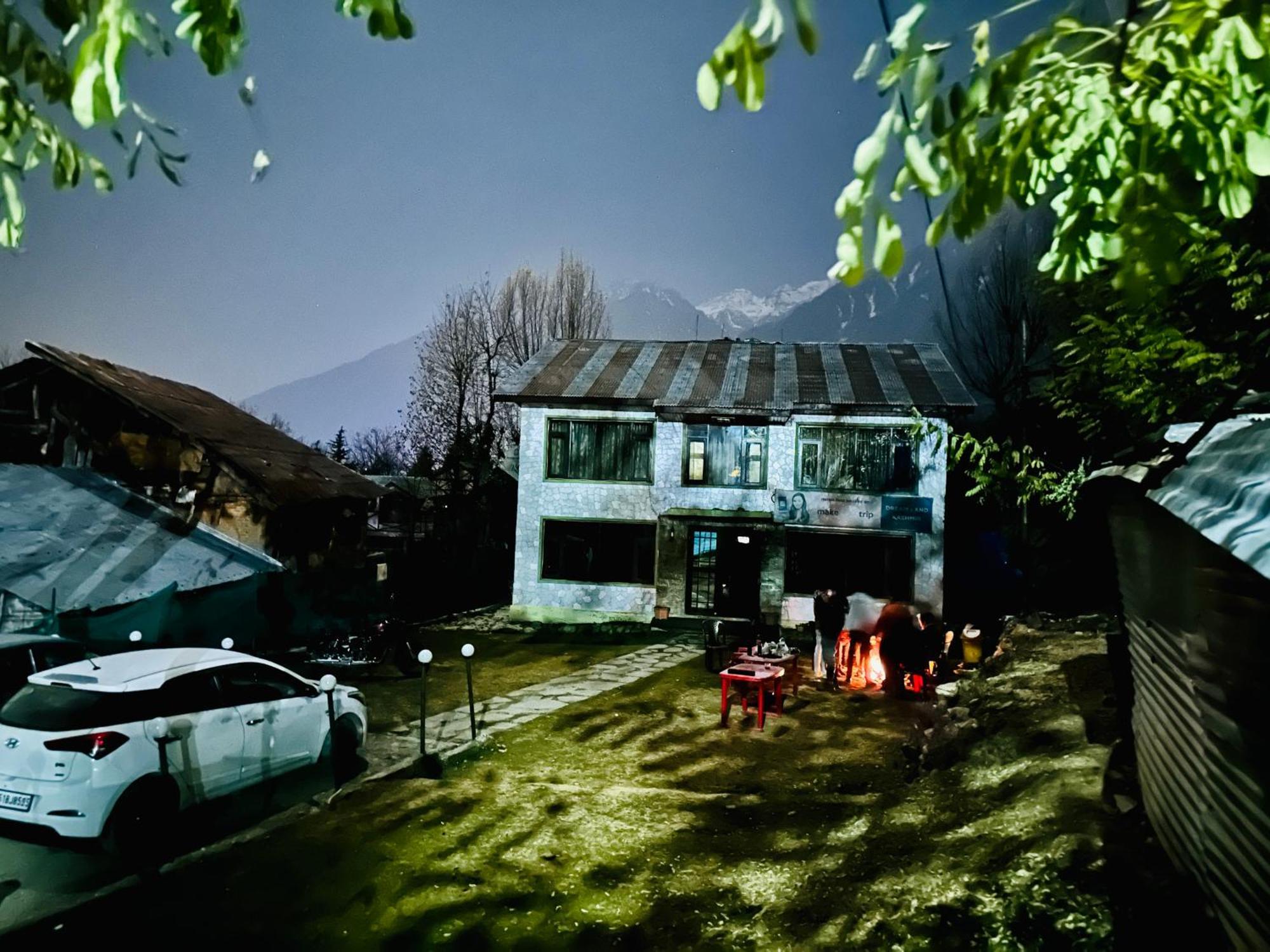Dreamland Cottage Pahalgām Buitenkant foto